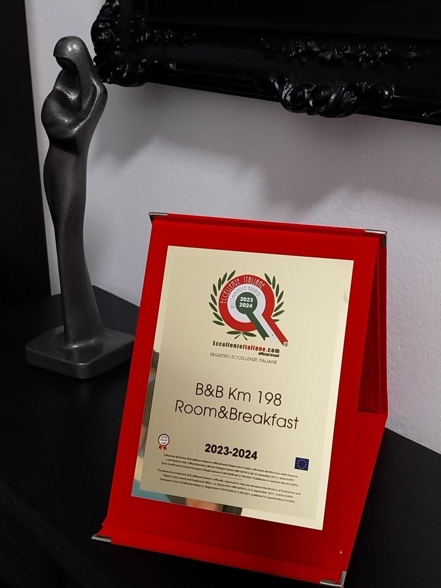 B&B Km 198 - Letto E Colazione Sorbara Kültér fotó